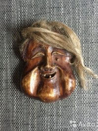 В Словении установили деревянную статую Мелании Трамп