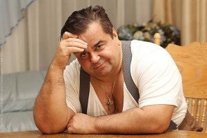 Ладно,уговорил,будет играть Сергей Рост.