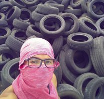 Парню в Киев срочно надо, или в Тбилиси!