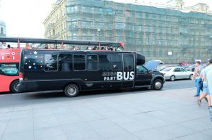 Недавно был в Питере, видел эту машину на Невском.