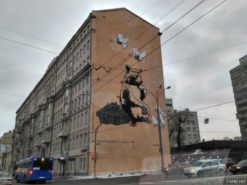 а это уже из дочериной коллекции (она какое-то время сама "бомбила"). у нас с ней на пару коллекция была когда-то на 1 тыс. где-то картинок, но почти все в её компе остались ((( а она сейчас с мужем в Рязани живёт, у меня к её компу, что дома остался, доступа в настоящее время нет (((
