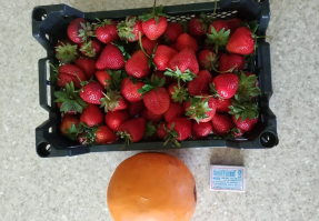 Целый ящик клубники и огромная дыня! Ан нет...