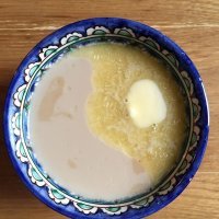 Калмыцкий чай - почти как суп. В нем и сахар и соль и молоко и специи и масло.