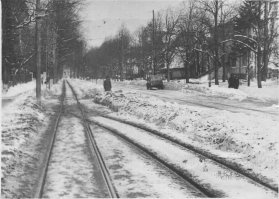 Эта фото улицы Тельмана. Рядом с центром не стояла