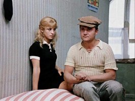 Этим вы кормите своих толстых детей?