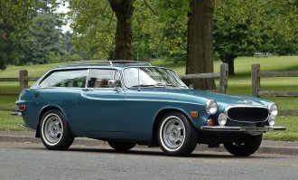 Не только америкосы их делали.
Volvo-1800-ES - один из красивейших универсалов.