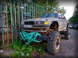 Слегка приподнятые машинки