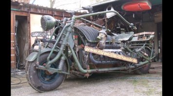 Хорошо, что мотоцикл был не такой. С этих придурков станется...