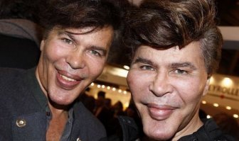 У братьев  Игоря и Гришки Богдановых нашлась сестра в Африке ?