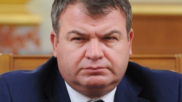 Под прикрытием мебельного бизнеса.....