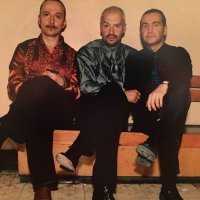 Ваня Охлобыстин с какими то чуваками...