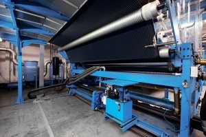 к  мембране плантер и еще  геотекстиль прилепили..непонятно зачем.
-ждем говностроителей-профессиАНАЛОВ,расхваливающих этот девайс.