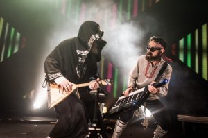 В РПЦ придумали правила общения со скинхедами, готами и АУЕшниками