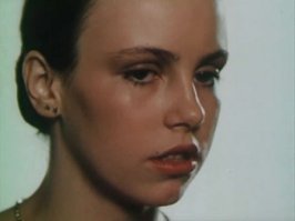 Сестру Тома сыграла Карина Мориц. Тоже ставшая актрисой. Сыграла в "Колье Шарлотты" Мэри. Трагически погибла в 2008 году.