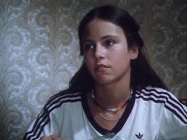 Сестру Тома сыграла Карина Мориц. Тоже ставшая актрисой. Сыграла в "Колье Шарлотты" Мэри. Трагически погибла в 2008 году.