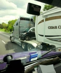 Учитывая, что там не прицеп, а дом на колёсах, нормально так путешествует человек