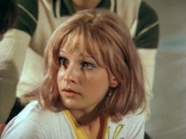 Недавно смотрел Сержант милиции (мини-сериал)1974.в нём снималась.
