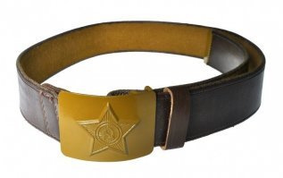 Внуки поиграли с мукой, пока бабушка полола грядки