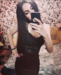 дурак то он редкостный, но и этой не дашь 16))