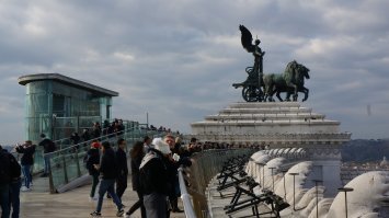 Рим. Площадка на печатной машинке