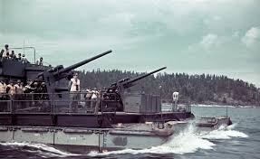 Marine-Artillerieleichter. Про носители пяти барбетных флаков я  не пишу.