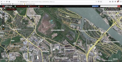 Именно зола.
Вот фото нескольких золоотвалов в Новосибирске и Омске, у упомянутого золоотвала, рядом с которым фотографируются, 1,5 километра в длину, у золоотвала омской ТЭЦ-4 аж 5 километров длина. 

У московской ТЭЦ-22 золоотвалы поменьше, и цвет не такой яркий из-за другого угля и других грунтов, но они тоже есть, почти километр занимают.

В строительстве используется не более 5% от золы в России.