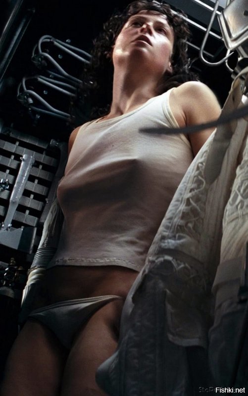Немного Sigourney Weaver от меня. источник
