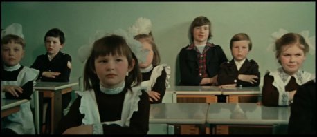 Ничего не напоминает?

или тут у нас собрание академии наук нечаянно нарисовалось? 

или может детям сюда вход запретили уже? или может их темы хуже ежедневного обсера друг-дружки и тем про хохлов? 

а может просто так самомнение проще всего поднять, что мол я-то такое знаю!, я-то ого-го! ... здесь самый умный!