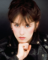 Мне немка понравилась и немного шугнанка. А в чём отличие француженки от татарки так и не понял! :)) Француженки должны быть более изящные - ну вы же видели Катрин Денёв, Софи Марсо, Изабель Аджани - где там хоть один след той протокольной рожи выше? :)