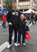 Интересно посмотреть на соседа...