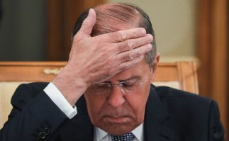 "...Киевское было наиболее сильным..."
Ого.
Это прямо альтернативная история.
Список столиц России (в хронологическом порядке):
1. Ладога (ныне Старая Ладога)
2. Русса (ныне Старая Русса)
3. Новгород (ныне Великий Новгород)
4. Киев (как самое слабое княжество присоединялся к наследственному наделу Великого князя)
5. Суздаль
6. Тверь
7. Владимир
8. Москва
9. Санкт-Петербург
10. Москва
...

"...В 13 веке была Россия? Серьезно?..."
Абсолютно.
Впервые название "Россия" зафиксировано в греческих летописях в 9 веке (!!!), с 10 века века самоназвание "Россия" - используется наравне с самоназванием "Русь", к 11 веку - название "Россия" является государственным термином, а "Русь" простонародным.

"...Набор княжеств знаю..."
Ну раз у вас такая ограниченность в мозге, то берите мировой атлас и смело вычеркивайте оттуда такие государства как ОАЭ и Саудовскую Аравию. Принцип их существования - абсолютная калька с государственного устройства Русского государства образца 10-11 века.

Кстати, а как там древний народ Нижней Саксонии, или Баварии.
Как их многовековая борьба против Берлина - они не немцы?

Сколько лет они с Германией? Около 200, не больше. А до этого ВСЕГДА были отдельным государством СО СВОИМ СУВЕРЕННЫМ правительством, и регулярно воевали с Берлином. А не как Полоцкое княжество (прародина современной Беларуси), которая до 13 века входила в состав России. Обратите внимание, не были их хозяевами грязные язычники или еретики, а у них было СВОЕ НАЦИОНАЛЬНОЕ правительство. 

Как можно иметь в голове такую кашу?