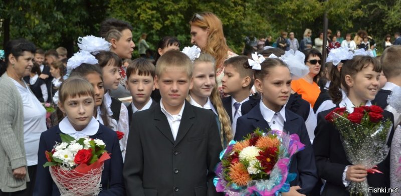 И все же вот так гораздо лучше. Хочешь-будь пионером,  скаутом, а хочешь-оставайся самим собой.