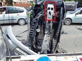 Машинка в шоке от манёвра хозяйки...