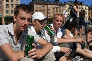 Вот твоя молодёжь.Это говно даже не знает что такое -космос.