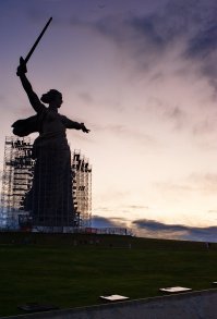 всего неделю как был проездом в Волгограде
впечатления конечно - грандиозные
фоты - мои