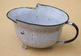 горшки еще из немецких касок делали