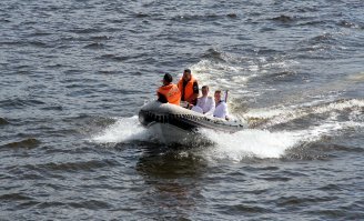 Паровоз до Кубы - прикольная группа ( на Систо слышал)
