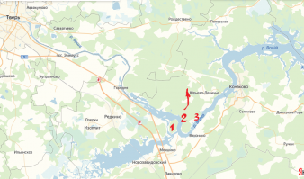 Сам я один раз заблудился так, что мог бы и сгинуть....
Дело было на Волге, между Тверью и Конаково. Родители только купили катер с подвесным мотором и в первый отпуск отправились на Волгу с палаткой. Расспросили местных на лодочной станции, куда идти и где остановиться, и пошли. Нашей целью стал остров Низовка циферка один. Ну дошли, стали в лагере туристов, обжились и через день я решил сходить за грибами. Пошел налегке, на пару часиков, на острове же! 
Короче, я блуждал часов 7! Как выяснилось, штурман-капитан из отца еще тот, и мы высадились где цифирка 2! Полуостров Коряжник...И я пошел прочь от берега по стрелке. А там можно было по лесам и болотам километров на 70 уйти! А год то был 1976! И половины того, что есть сейчас из дорог и поселков не было! 
Мне повезло, я вышел на берег Волги на 3 циферке. Добрые люди на моторке добросили меня почти до нашей стоянки.
Мама только спросила - Где грибы и в каком болоте ты вывозился....:)