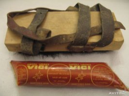 Зато дома я паркет уже "профессионально" натирал под контролем родителей.
Знакомые предметы многим школьникам 70-х!