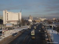 Улица Сурожская, вид с моста в сторону железнодорожного вокзала. Полкилометра от центра Минска. Фото минского краеведа Darriuss, 2010 год. С тех пор ещё кой-чего построили.
Институт культуры слева, выход из метро- в правом нижнем углу, рядом, с плоской крышей, цветочные магазины "Цветочный экспресс".
