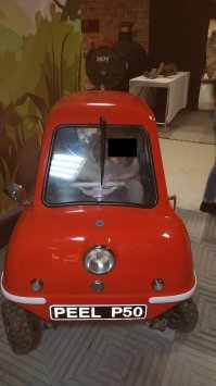 Ходили с женой в приезжий музей мировых рекордов. Я не смог залезть вообще. Супруга умудрилась, но рулить ей было не комфортно.