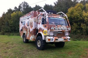 Вот внедорожный кэмпер, а в статье внедорожного - только покрышки. ;)