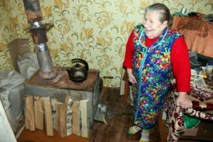 Но почему только в первой половине 20 века? В России 21 века это тоже важный и незаменимый атрибут для достаточного количества граждан.