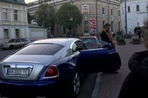 "Иван Охлобыстин, находясь в сане, не смог обеспечить семью всем необходимым, и у них накопились крупные долги"