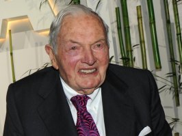 Далеко не у всех одинаковая жизнь. Этот упырь 6 сердец пересаживал.