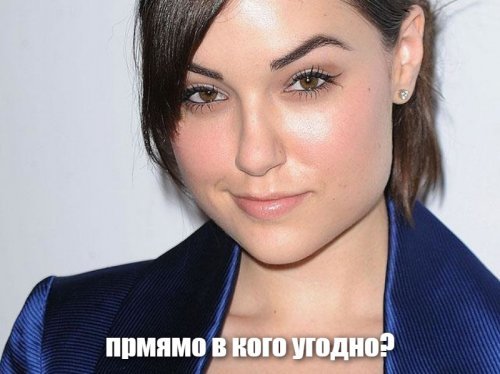 Любительница косплея может превратиться в кого угодно!