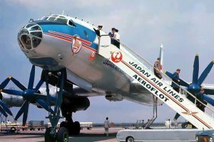 Ту-114 не обычный, а СП "Аэрофлот" - JAL. Летал на рейсе Москва-Токио. Другая его фото.