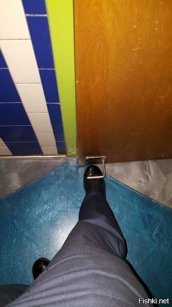 Пост, подсмотренный в туалете