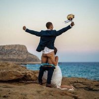 А как быть с тем, что  тупой автор топика, балабол и  половину фотографий разместил вообще не из России?    Греция, Молдавия,  
Это ваще какой-то Барак Абрама.