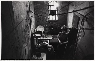 Вот еще парочка - тот же Бирмингем, 1969.
И Глазго, 1970.